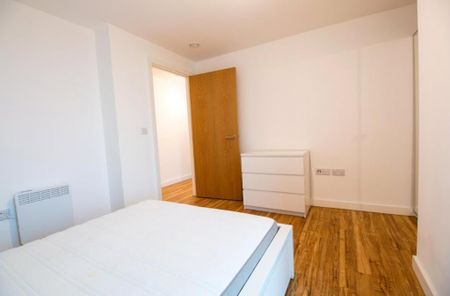 2 bedroom flat to rent - Photo 4