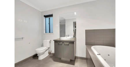 Prime Location 3-Bedroom for Rent - Available from 8th Dec. - Photo 5