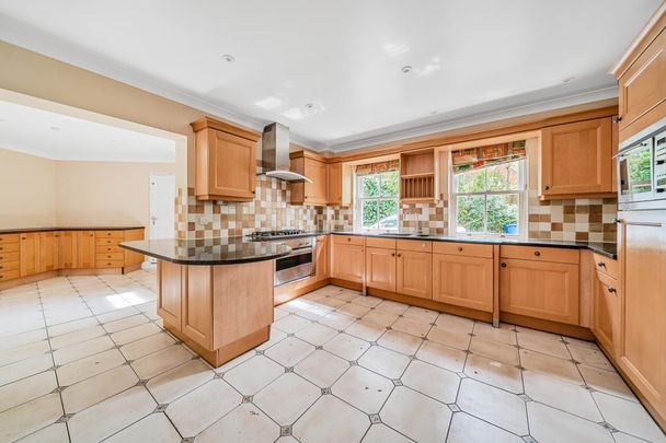 5 bedroom detached house to rent - Photo 1
