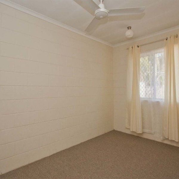 1/9 Hall Street, Kirwan - Photo 1