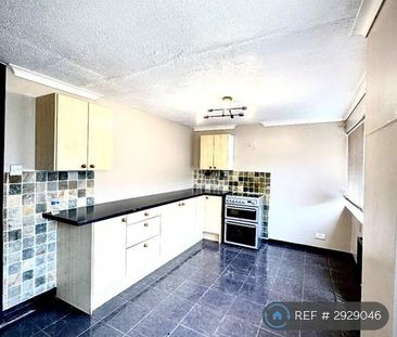 4 bedroom terraced house to rent - Photo 1