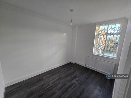 3 bedroom terraced house to rent - Photo 5