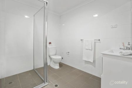 Modern One-Bedroom Apartment with Study in a Convenient Carlingford Location - Photo 2
