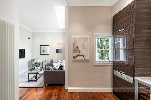 Stunning One-Bedroom Apartment in Bayswater, London W2 - Photo 1