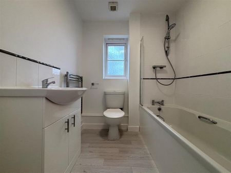 2 bedroom apartment to rent - Photo 2