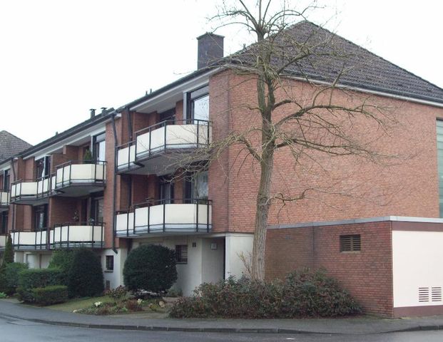 Familienwohnung!grosszügige 3 Zimmer-Wohnung mit Balkon in Mönchengladbach Odenkirchen - Foto 1
