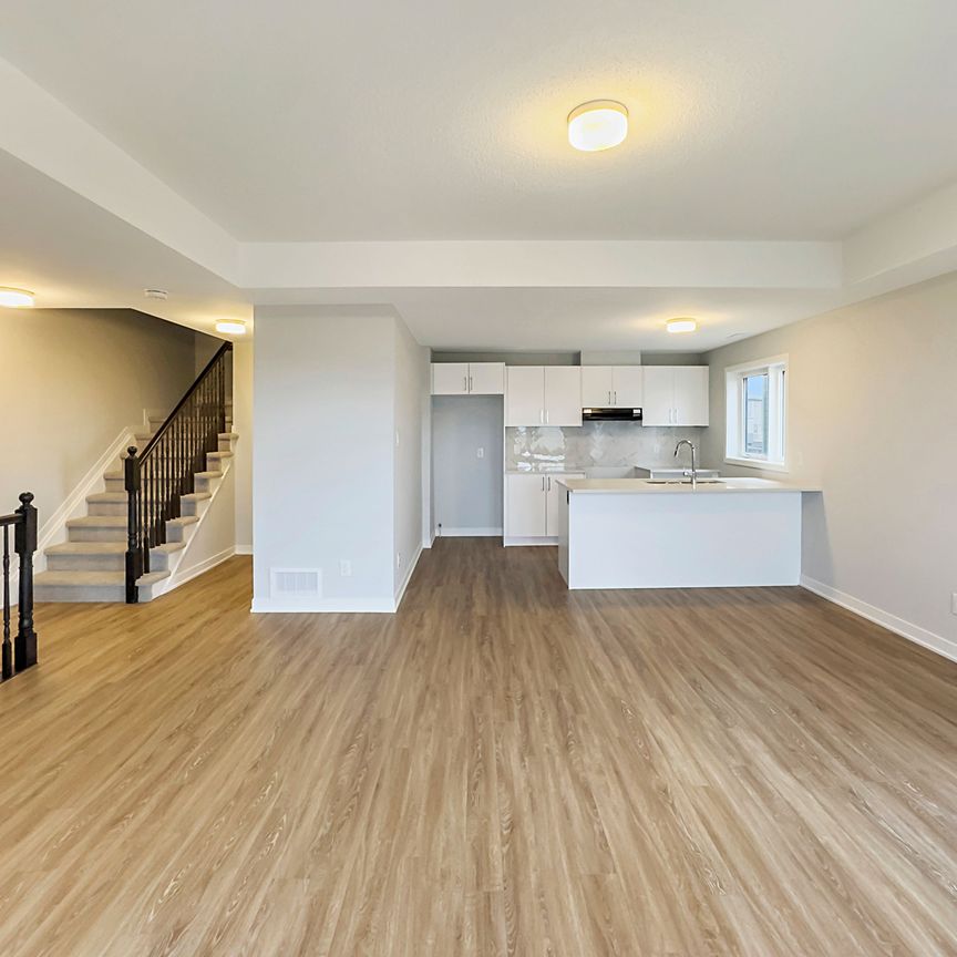 For Lease - 722 Lillian Freiman Private, Barrhaven, Ontario - Photo 1