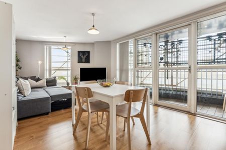 2 bedroom flat to rent - Photo 2