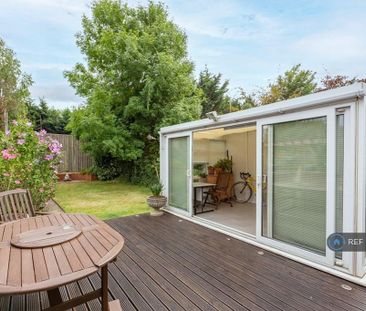 5 bedroom semi-detached house to rent - Photo 5