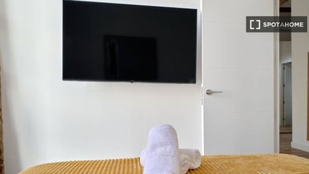 2 room luxury Flat for rent in Valencia - Photo 4