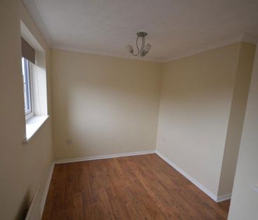 2 bedroom semi-detached house to rent - Photo 3