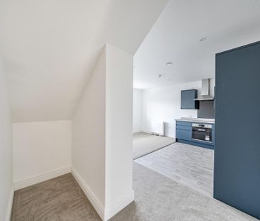 2 bedroom flat to rent - Photo 2