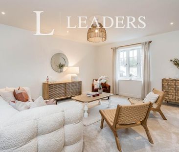 4 bedroom detached house to rent - Photo 1