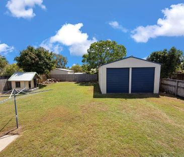 Family home with large shed! - Photo 5