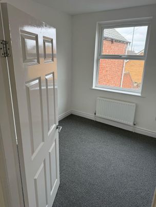 3 bedroom flat to rent - Photo 1