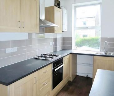 2 bedroom terraced house to rent - Photo 4