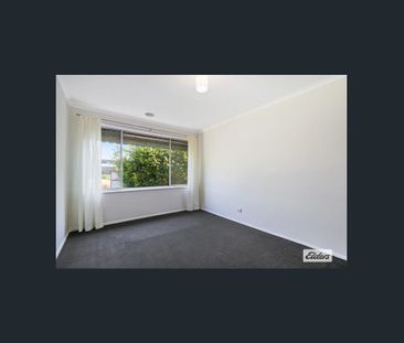 Terrific family living surrounded by greenery! - Photo 3