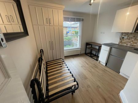 Studio to rent - Photo 4