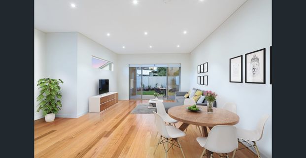 PREMIUM QUALITY HOME OFFERING STYLE & CONVENIENCE - Photo 1