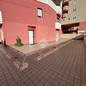 Quadrilocale in affitto - Photo 2