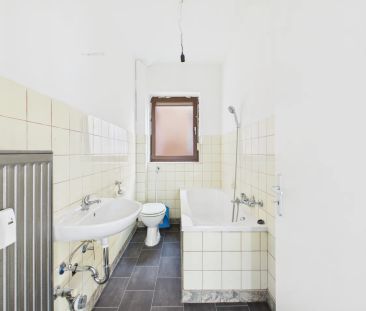 Geräumige 3-Zimmer-Wohnung in älterem Gebäude inmitten des Marktes ... - Photo 3