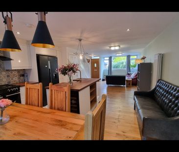 4 Bed Terraced House, Cranford Close, SW20 - Photo 5