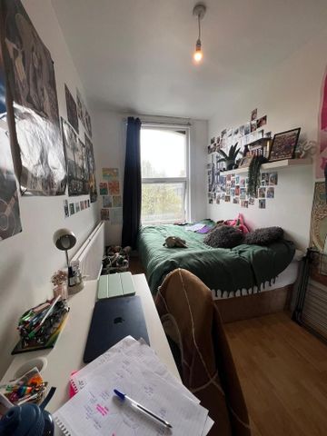 4 bedroom flat to rent - Photo 2