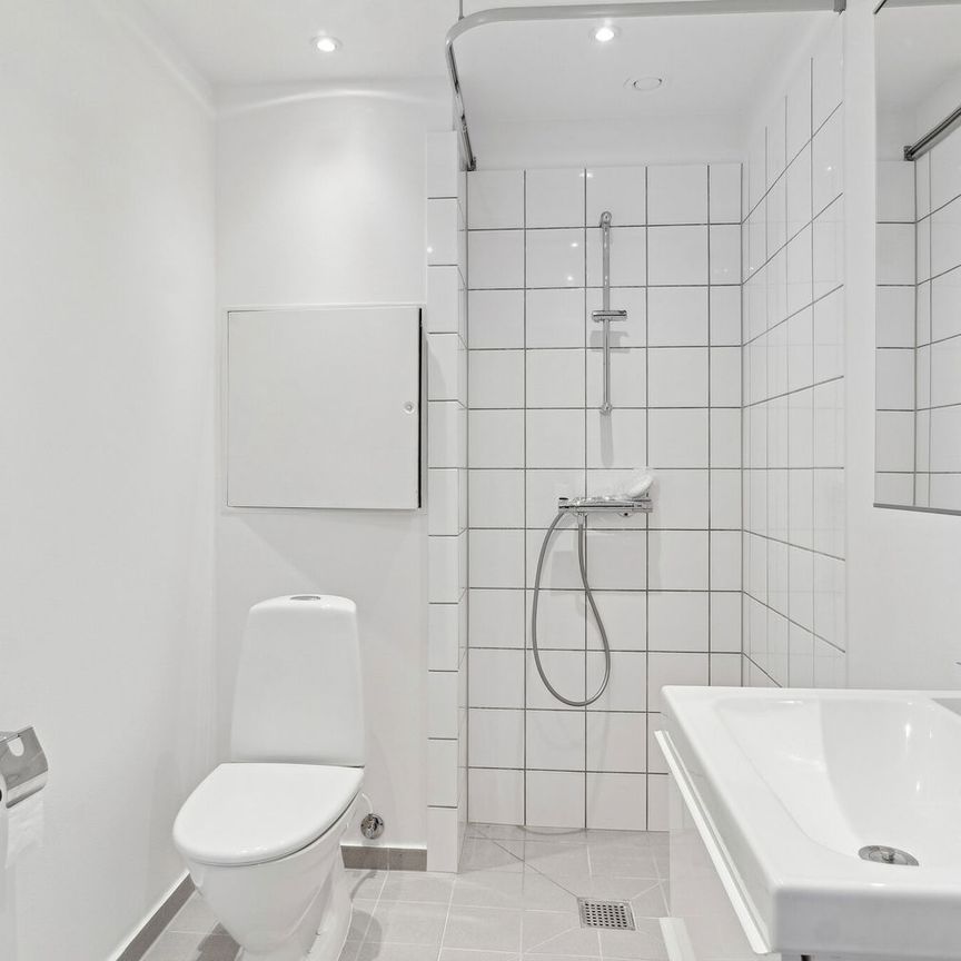 2-værelses stuelejlighed med privat terrasse - Photo 1