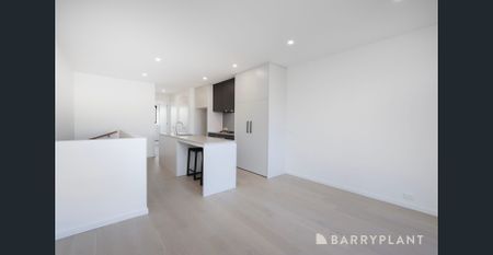 Brand new stunning, modern & elegant. - Photo 5