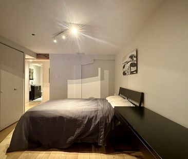Superbe Condo situé dans le vieux-Montréal, complètement meublé et ... - Photo 1