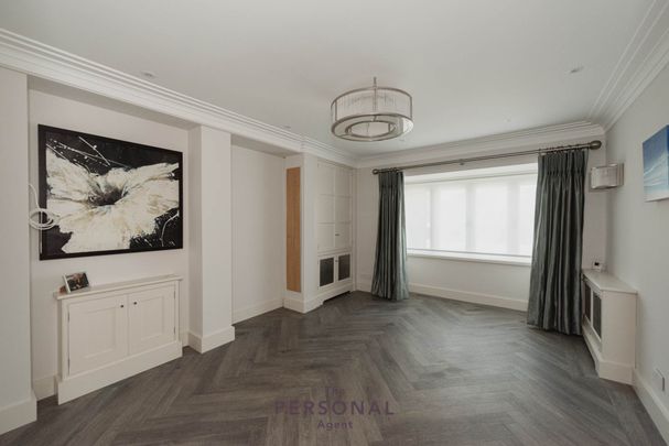 Beechfield, Banstead - Photo 1