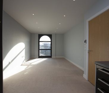 1 Bed Flat, Steamship House, BS1 - Photo 3