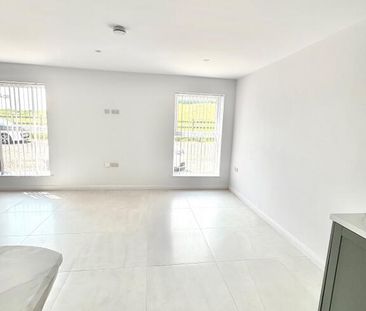 110a Causeway Street, Portrush, BT56 8AE - Photo 2
