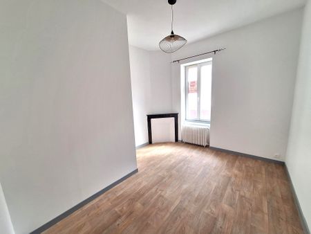 Location Appartement 3 pièces 47m² LES SABLES D OLONNE 85100 - Photo 2