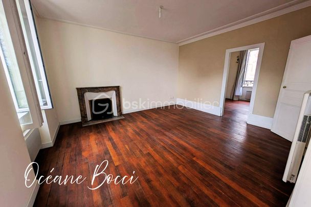 Appartement de 54,38 m² à Vierzon - Photo 1