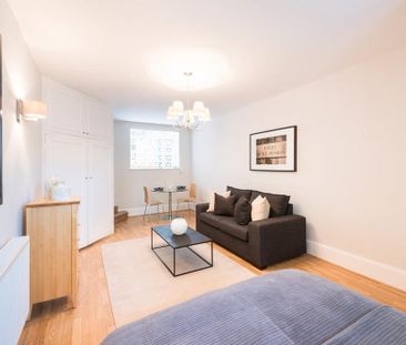 Studio to rent - Photo 1