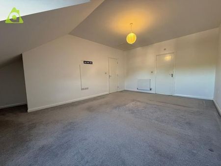 4 bedroom semi-detached house to rent - Photo 2