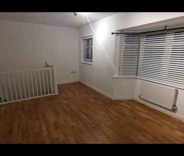 1 Bed Flat, Beckington Road, BS3 - Photo 2