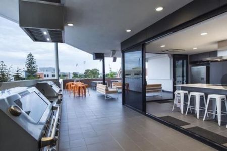 Furnished Studio - Photo 4