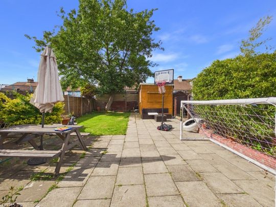 Viola Avenue, Staines-upon-Thames, Surrey,TW19 - Photo 1
