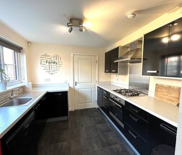 Kings Seat Place, Maddiston - Photo 3