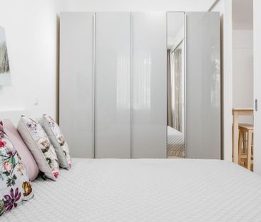 Einziehen & Wohlfühlen – vollmöblierte Neubauwohnung mit Top-Aussta... - Photo 4