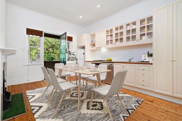 Large older-style apartment in Ardoch Village - Photo 1