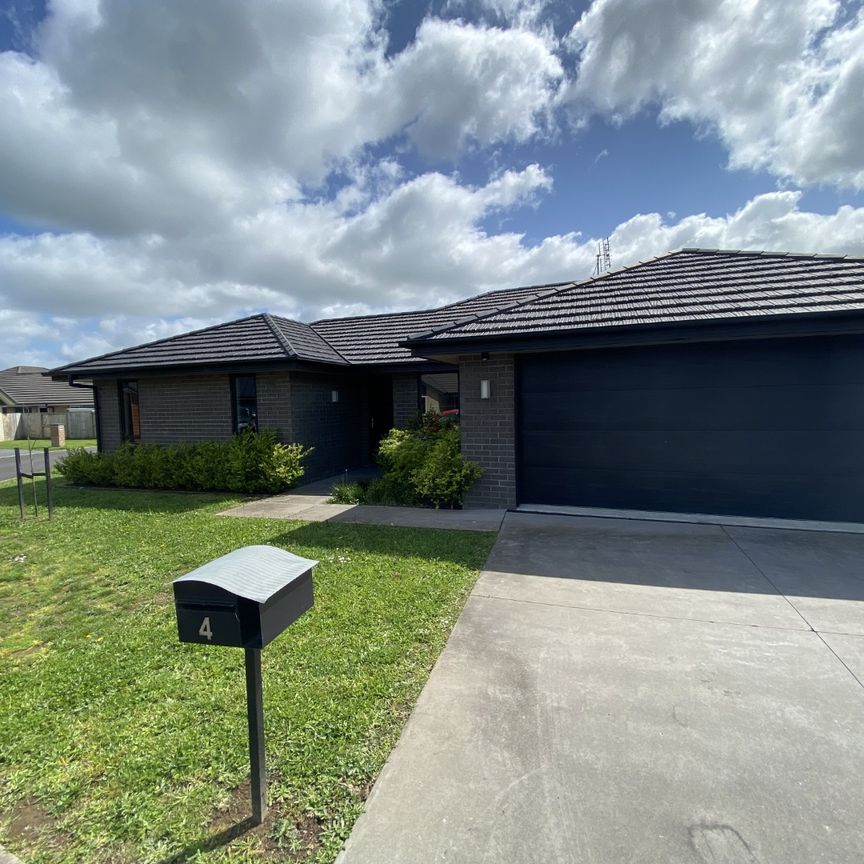 4 Buckley Way, Flagstaff — - Photo 1