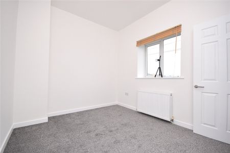 185, Tong Road, Leeds, West Yorkshire, LS12 4NA - Photo 4