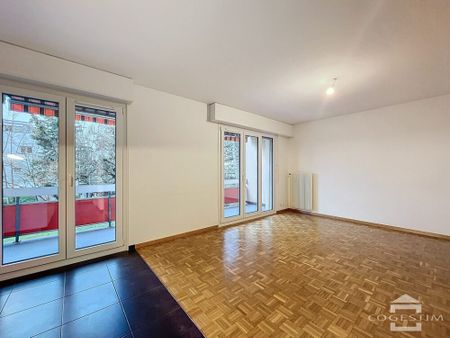 Agréable appartement de 3 pièces au 1er étage proche du centre ville - Foto 2