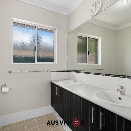 $950/w - 5 rooms in Prime Bedford Location! - Photo 1