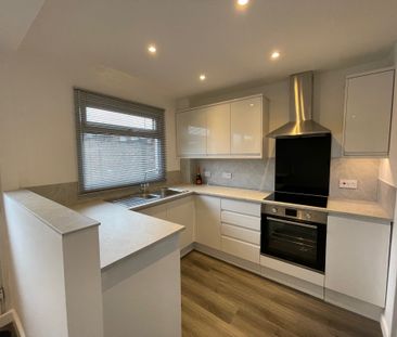 Refurbished 3 Bed End of Terrace House to in Witham, Essex - Photo 3