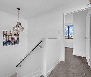 MODERN AND WARM - Photo 3