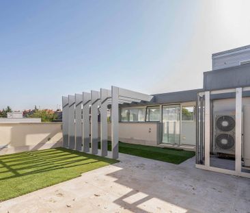 5 bedroom luxury Semidetached House for rent in Madrid, Spain - Photo 2
